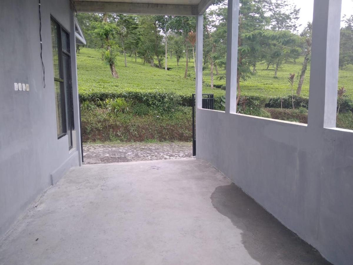 Villa Rr Seroja Kamar Biasa Garung Bagian luar foto